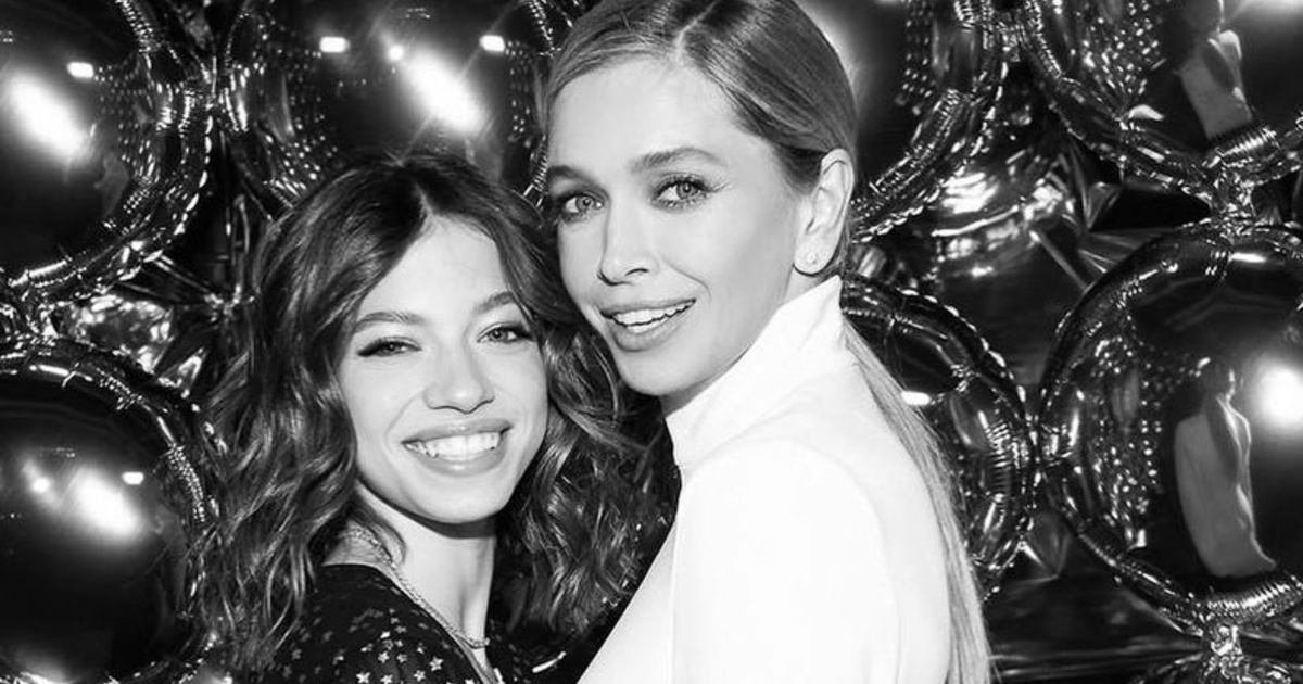 Брежнева похвасталась новой фотосессией с 15-летней дочерью