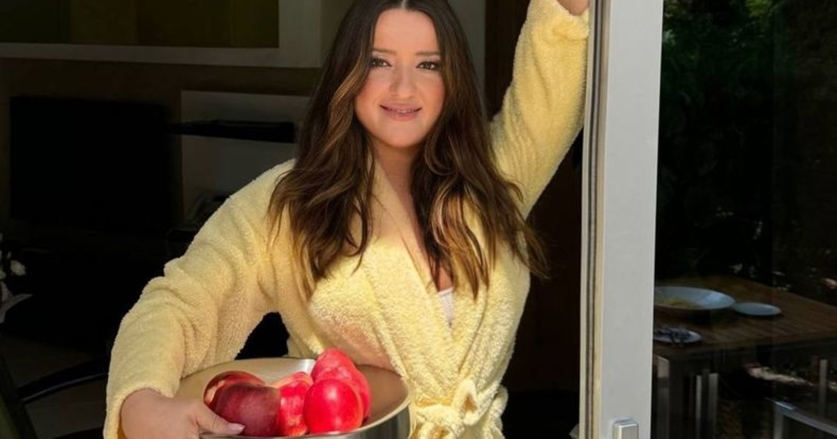 Могилевская поделилась рецептом диетической шарлотки