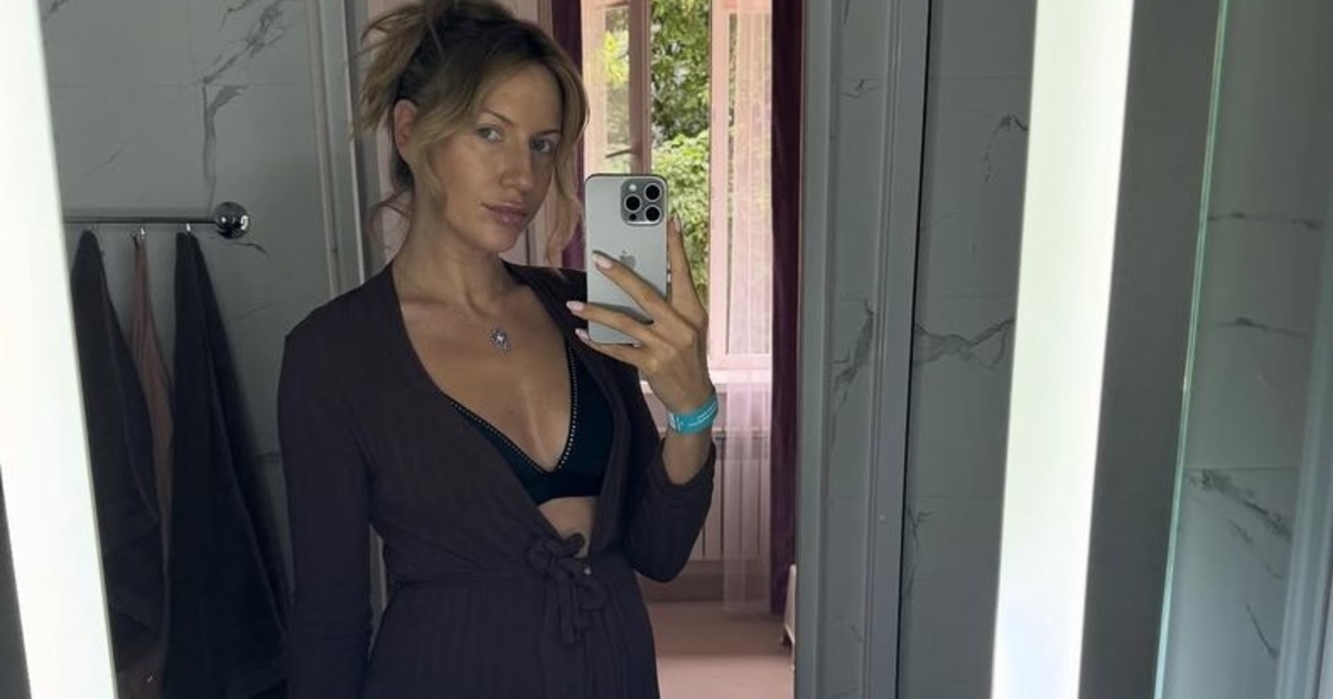 Леся Никитюк показала, как за oversize-луками прятала беременность