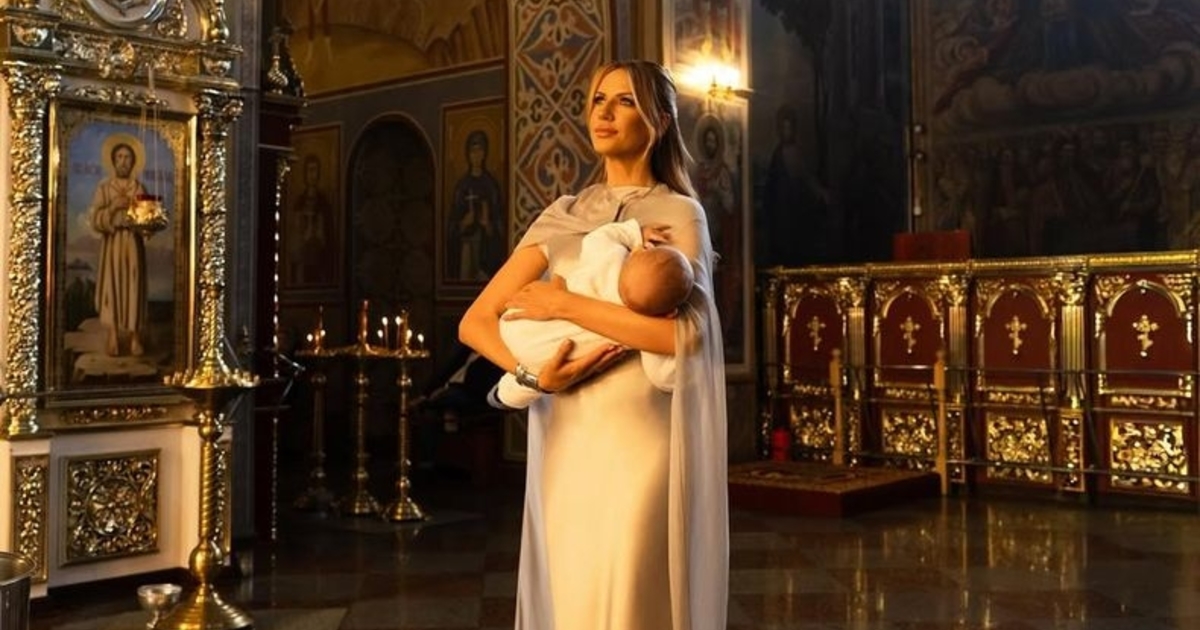 Мамские будни: Никитюк показалась на прогулке с 5-месячным сыном Оскаром