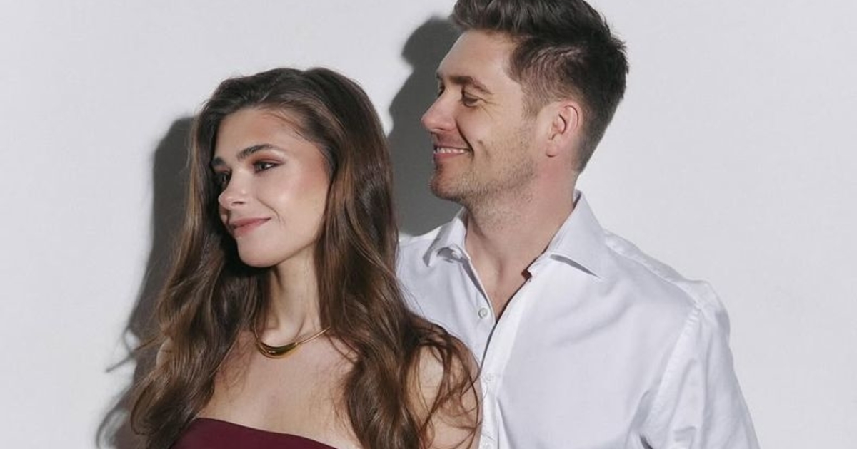 Жена Остапчука объяснила, почему они сменили обручальные кольца