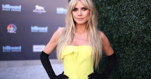 2022 Billboard Music Awards - Red Carpet