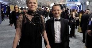 30th Annual Screen Actors Guild Awards - Red Carpet