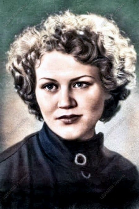 Ліна Костенко Біографія: життєвий шлях, творчість і вплив