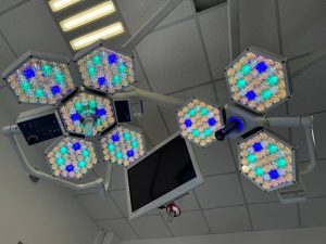 dvuhkupolnaya-bestenevaya-operatsionnaya-led-lampa-trumpf-iled-3-1